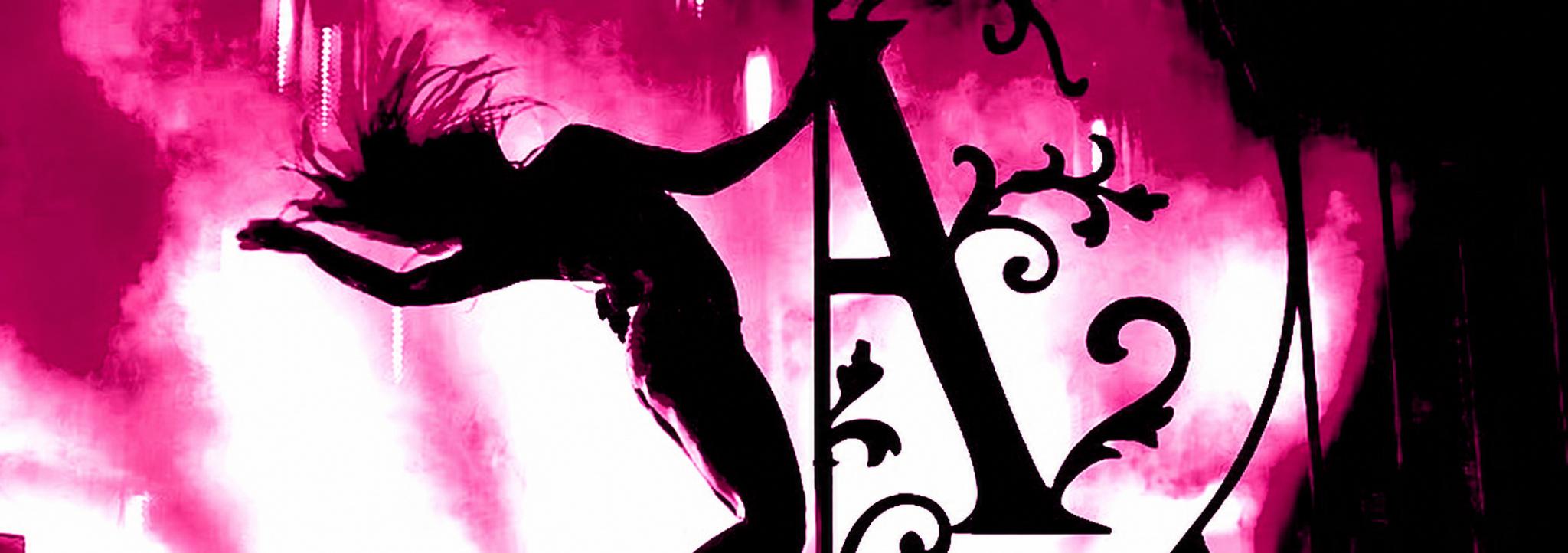 Discovery splash banner for Addison Rae Discord server